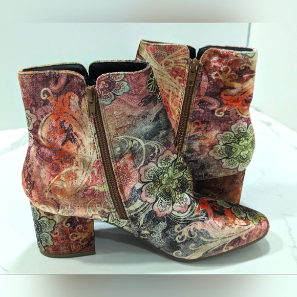Bamboo velvet floral multi color ankle bootie boot size zip block heel size 7 - Picture 2 of 11